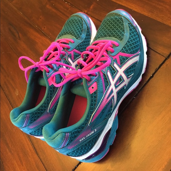 ASICS - Picture 1 of 3